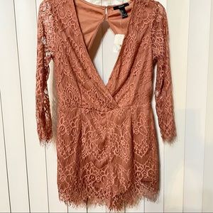 Romper pink lace shorts, long sleeves